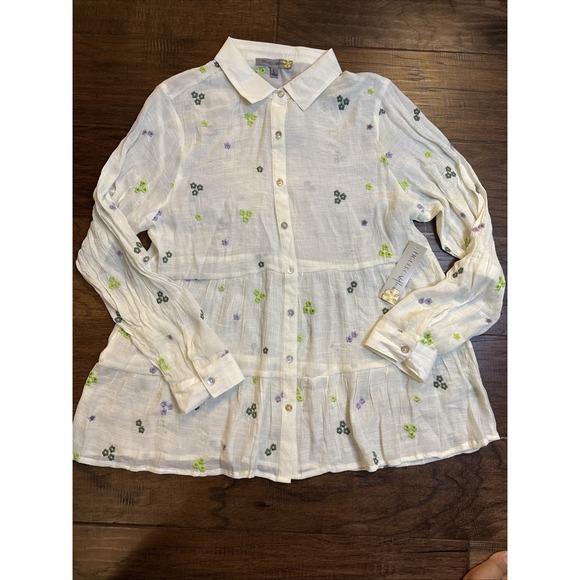 figueroa & flower Tops - Figueroa & Flower White‎ Floral Embroidered Tiered Peplum Button Down Top
